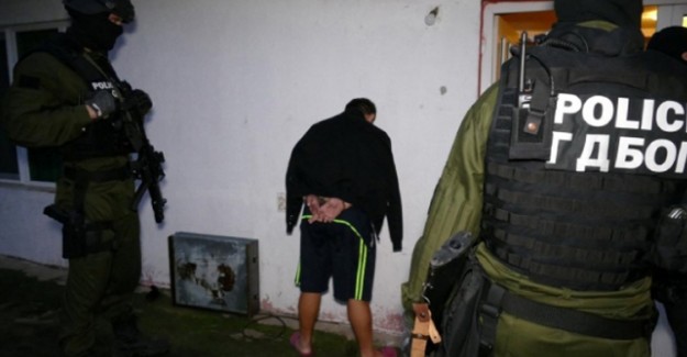 Bulgaristan-Sırbistan Sınırında Yolsuzluk Operasyonu: 30 Kişi Yakalandı