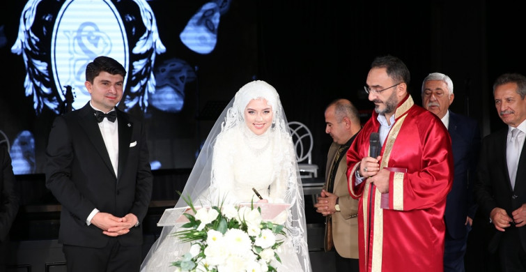 Bursa'da Dört Gözle Beklenen Nikah Töreni