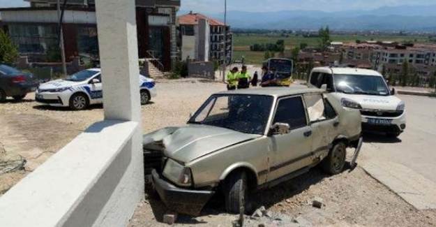 Bursa'da Eski Eşini Başkasıyla Gördü, Takip Edip Silahına Sarıldı