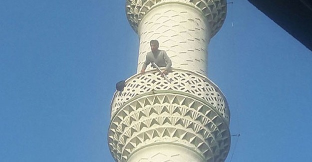 Bursa'da Pompalı Tüfekli Bir Şahıs Minareye Çıktı