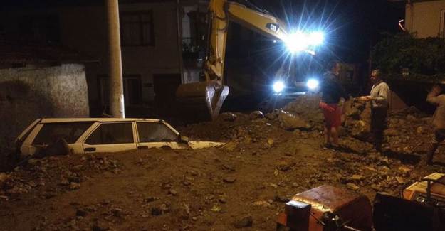 Bursa'da Selde Kaybolan 4 Kişiden 2'sinin Cansız Bedenleri Bulundu
