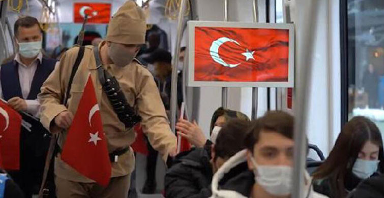 Çanakkale Şehitleri İçin Tramvayda Saygı Duruşunda Bulundular
