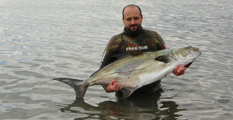 Çanakkale'de Dalgıç Zıpkınla 1 Buçuk Metrelik Balık Avladı