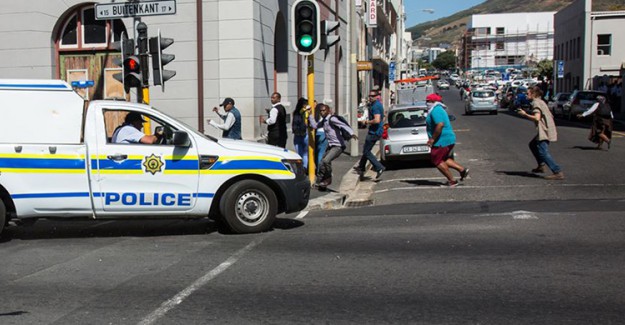 Cape Town'da Silahlı Saldırılar: 43 Ölü