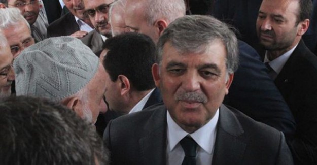 Cenazede Abdullah Gül'e Tepki: Reisime Hainlik Yaptın