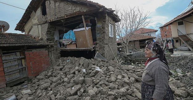 Çevre ve Şehircilik Bakanı Kurum: Denizli'deki Depremde 22 Yaralı Var