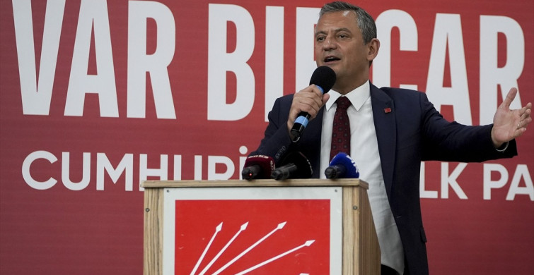 CHP Genel Başkanı Özgür Özel, İstanbul'da Üye Katılım Töreninde Konuştu