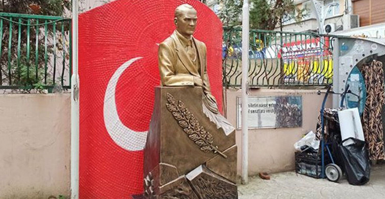 CHP İzmit Belediyesi Atatürk'e Benzeyen Heykele 72 Bin TL Ödedi