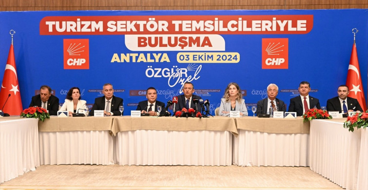 CHP Lideri Özgür Özel, Antalya'da Turizm Sektörü Temsilcileriyle Buluştu