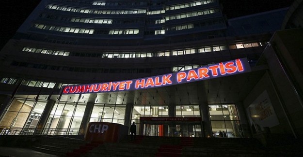 CHP'de Olaylı Parti Meclisi Toplantısı! 3 Defa Yarıda Kaldı