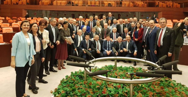 CHP'li 60 Milletvekili İçin Hapis ve Siyaset Yasağı Talebi