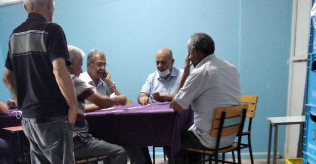 CHP'li Hüseyin Gemi, İyi Parti Lokalinde Kumar Oynarken Yakalandı