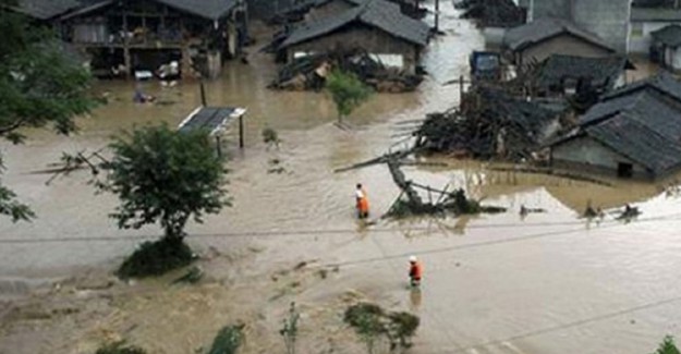Çin'de Şiddetli Yağış: 96 Kişi Mahsur Kaldı