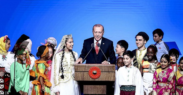 Cuhmurbaşkanı Erdoğan: Daha Adaletli ve Daha Güzel Bir Dünyayı Siz Çocuklar Kuracaksınız
