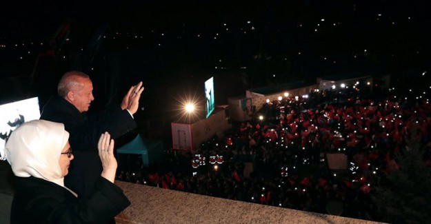 Cumhurbaşkanı Erdoğan: 16 Büyükşehir, 24 İl, Toplamda 778 Belediye Başkanlığı Kazandık