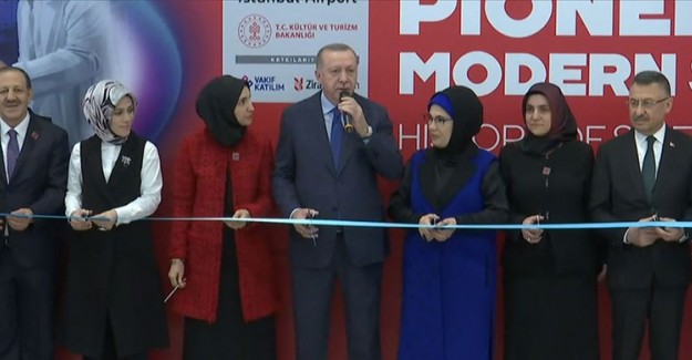 Cumhurbaşkanı Erdoğan, İstanbul Havalimanı’nda Sergi Açılışına Katıldı
