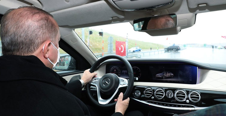 Cumhurbaşkanı Erdoğan, Kuzey Marmara Otoyolu'nda Araç Sürdü