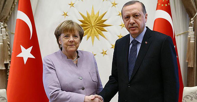 Cumhurbaşkanı Erdoğan, Merkel İle Görüşme Gerçekleştirdi