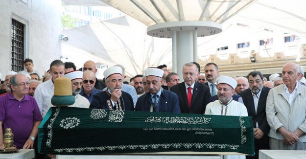 Cumhurbaşkanı Erdoğan, Prof. Dr. Emin Işık'ın Cenazesine Katıldı