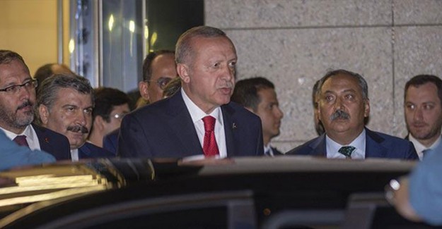 Cumhurbaşkanı Erdoğan Rusya'dan Yurda Döndü 