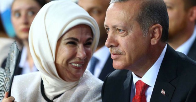 Cumhurbaşkanı Erdoğan, Twitter'da Sadece Eşi Emine Erdoğan'ı Takip Ediyor