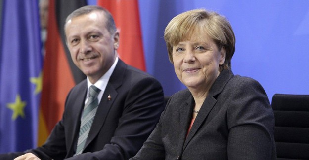 Cumhurbaşkanı Erdoğan ve Merkel Telefonda Görüştü