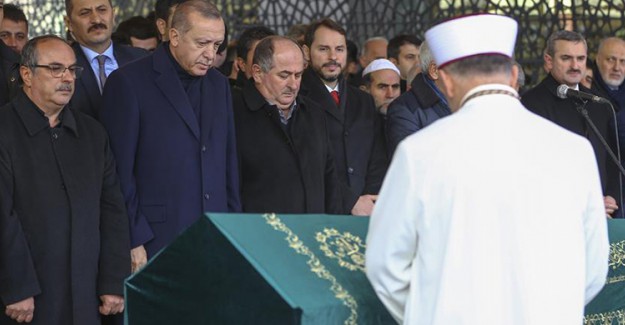 Cumhurbaşkanı Erdoğan Yakın Dostu Kadir Turgut'un Cenazesine Katıldı