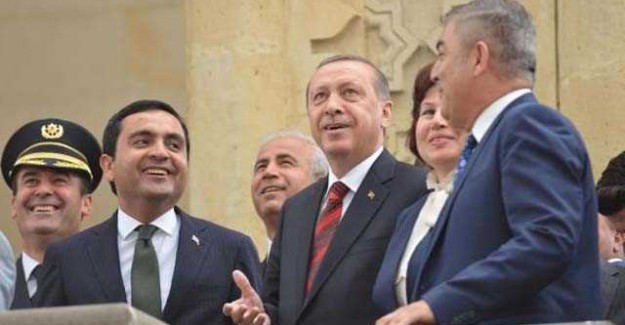Cumhurbaşkanı Erdoğan'ı Şaşırtan Görüntü! Cuma Namazından Sonra...