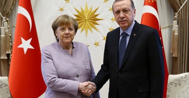 Cumhurbaşkanı Recep Tayyip Erdoğan, Almanya Başbakanı Angela Merkel ile Telefonda Görüştü