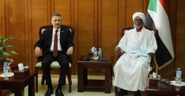 Cumhurbaşkanı Yardımcısı Fuat Oktay Sudan'da