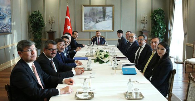  Cumhurbaşkanı Yardımcısı Oktay, Türk Konseyi Diaspora Bakanlar Heyeti'ni Kabul Etti