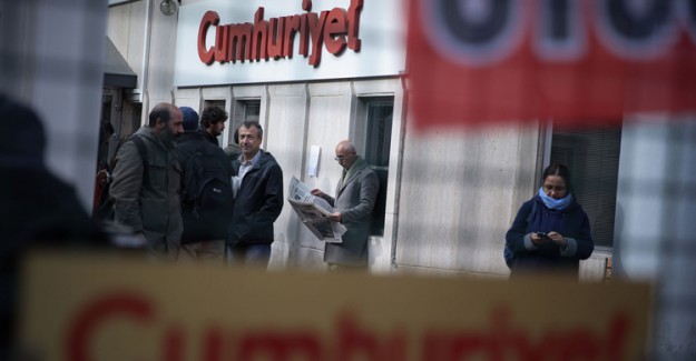 Cumhuriyet Gazetesi Yine Skandal Bir Manşete İmza Attı