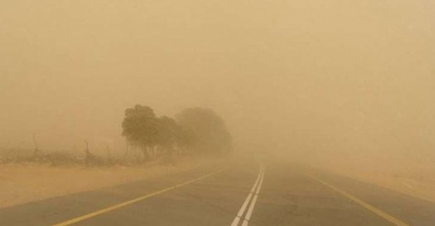 Deir Ezzor'daki Kum Fırtınası ve Sel Hayatı Altüst Etti