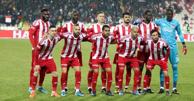 Demir Grup Sivasspor Yeniden Lider!