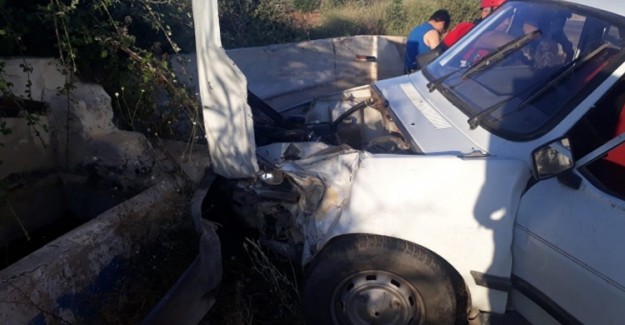 Denizli'de Trafik Kazası: 5'i Yabancı Uyruklu 8 Yaralı