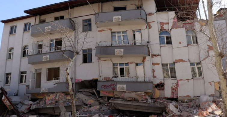 Deprem Kayseri’yi de yıktı: 584 ağır hasarlı bina var