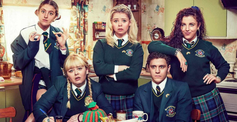 Derry Girls dizi konusu ve oyuncuları