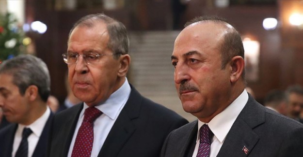 Dışişleri Bakanı Çavuşoğlu, Rus Mevkidaşı Lavrov ile Telefonda Görüştü