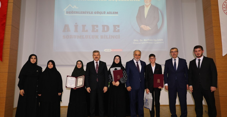 Diyanet'ten Aile Bilinci Konferansı Artvin'de