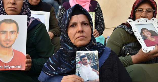 Diyarbakır Annelerinin Oturma Eyleminde Sayı Her Geçen Gün Artıyor