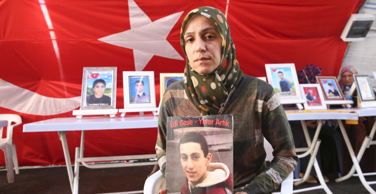 Diyarbakırlı Ailelerin Evlat Nöbeti Devam Ediyor! 827'nci Gününde Acılı Anne Ayşegül Biçer'den PKK'ya Sert Tepki!