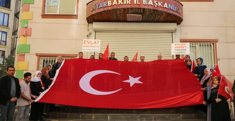 Diyarbakır Anneleri TUSAŞ'a Yönelik Saldırıya Tepki Gösterdi