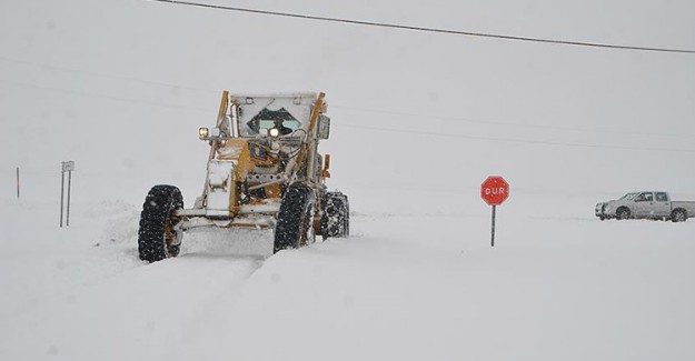Doğu Anadolu'da 166 Köy Kar Engeline Takıldı