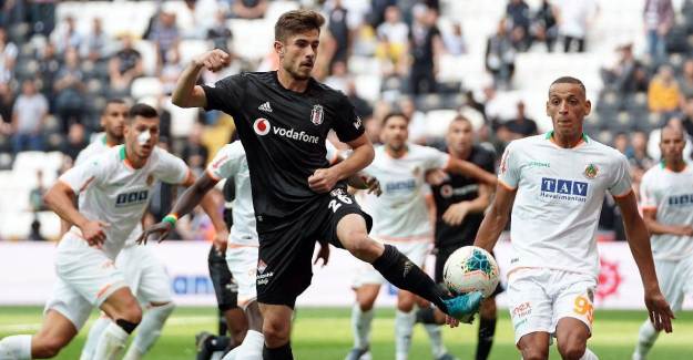 Dorukhan Toköz'den Beşiktaş'a Kötü Haber!