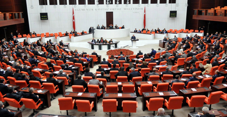 Dün akşam CHP Genel Başkanı duyurmuştu: Başörtü teklifini Meclis'e sundu!