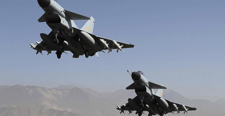 Dünya gündemi karışıyor: Savaş uçakları peş peşe havalandı