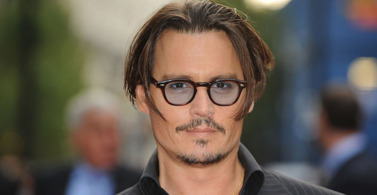 Dünya starı Johnny Depp Türkiye’de: Gazetecilere Türkçe cevap verdi