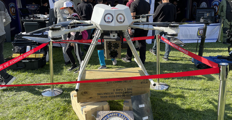 Dünyanın İlk Lazer Silahlı Drone Eren Tanıtıldı! 3 Bin Metreden Hedefi 12'den Vuruyor