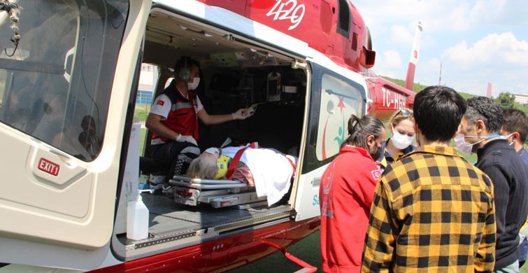 Düzce’de Hava Ambulansı Kazazede Kadın İçin Havalandı
