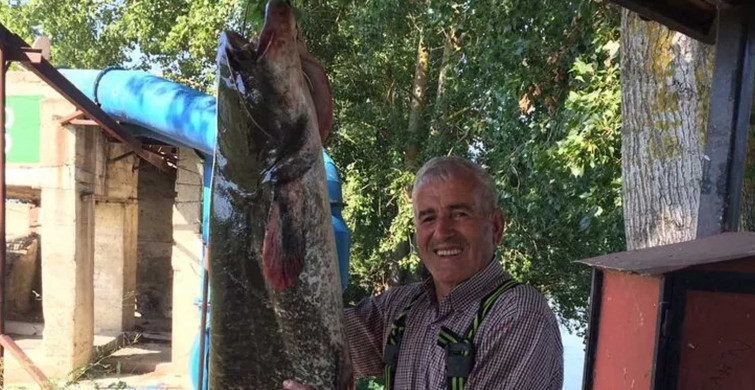 Edirne'de şaşırtan olay! Boyundan büyük balık ağına takıldı